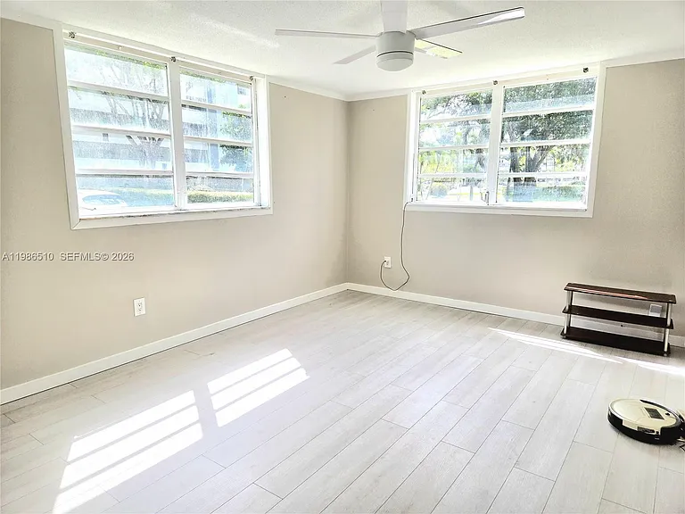 1700 NE 191st St #100 — Photo 12