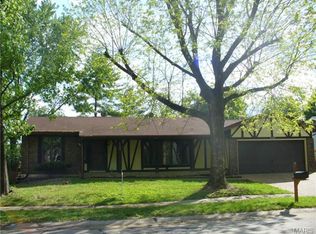 1352 Green Elm Dr, Fenton, MO