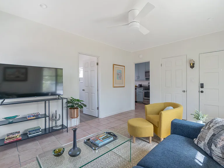 550 Calle Santa Rosa — Photo 14