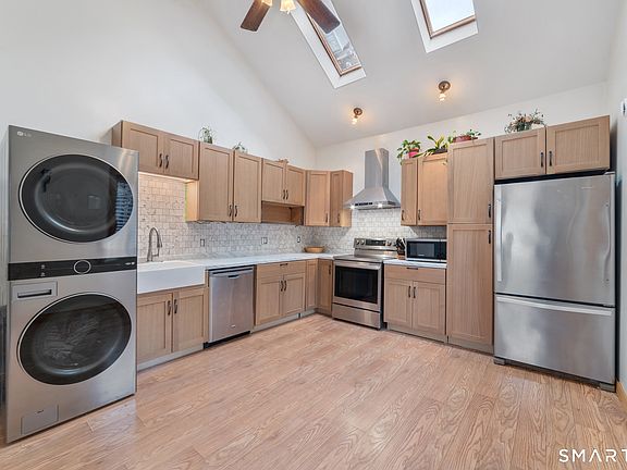 5th image of 25 High Street