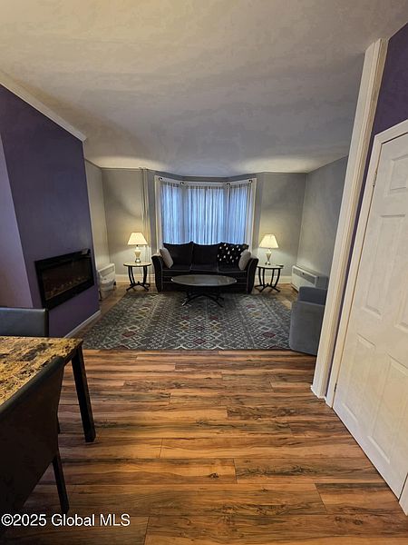 2nd image of 1503 4th Avenue