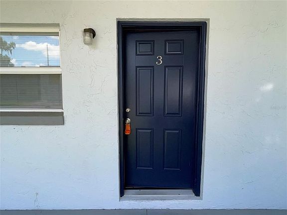 2nd image of 3138 SE 1st Ave #3