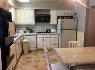 2 Beatrix Rd, Airmont, NY 10901