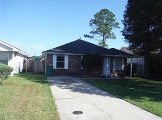 5932 S Oak Dr, Marrero, LA 70072