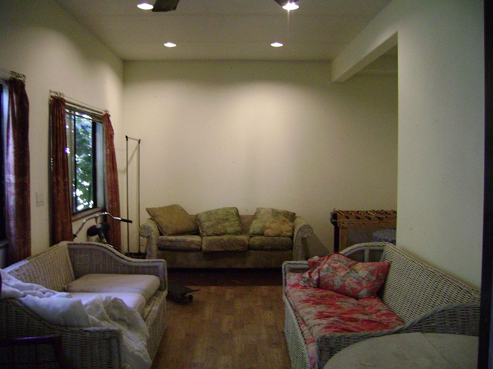 2nd image of 3206 Luahine Pl