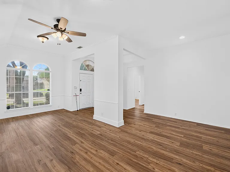 7008 Jasper Dr — Photo 4