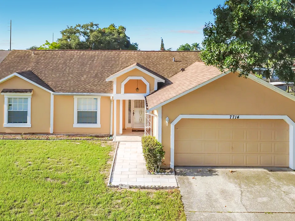 7714 Legacy Ln
