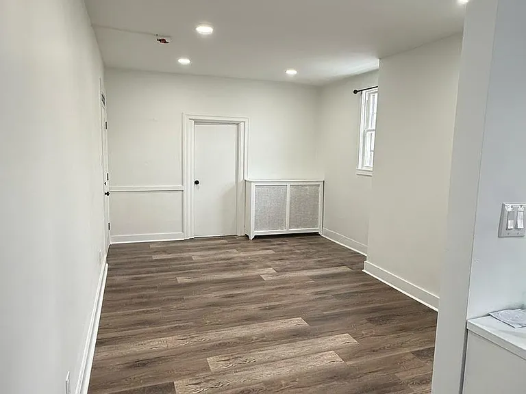 livingroom/ entrance