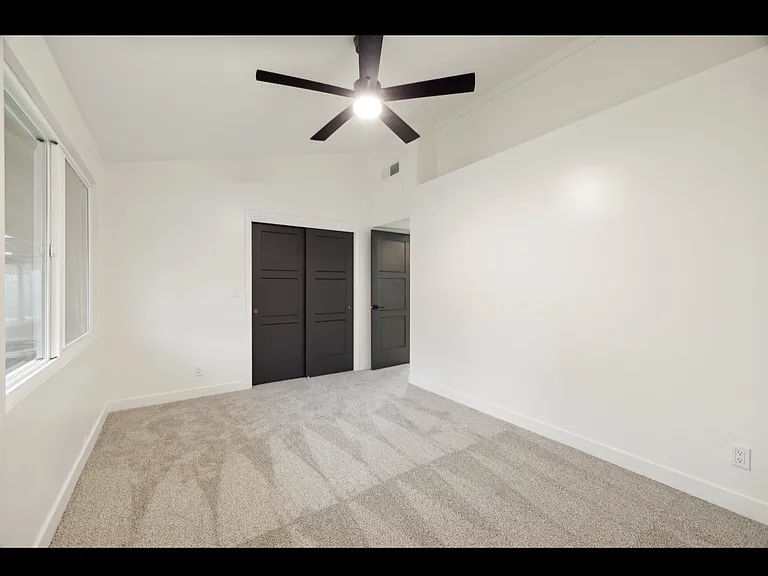 1216 W Rovey Ave — Photo 6