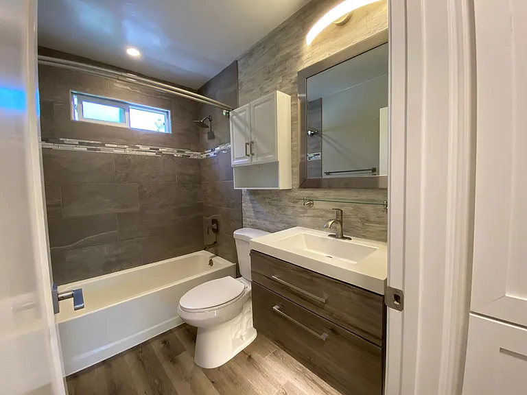 S. Myers 421 — Photo 10