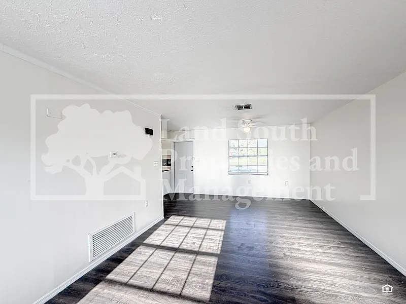 1 bed, 1.0 bath, 705 sqft, $1,200 — Photo 4