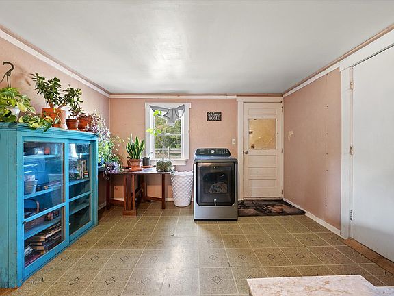 5th image of 470 Embden Pond Road