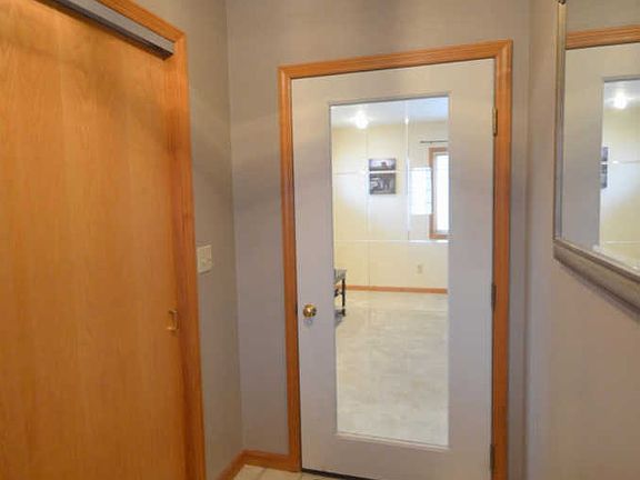 3rd image of 9557 Newgate Ln
