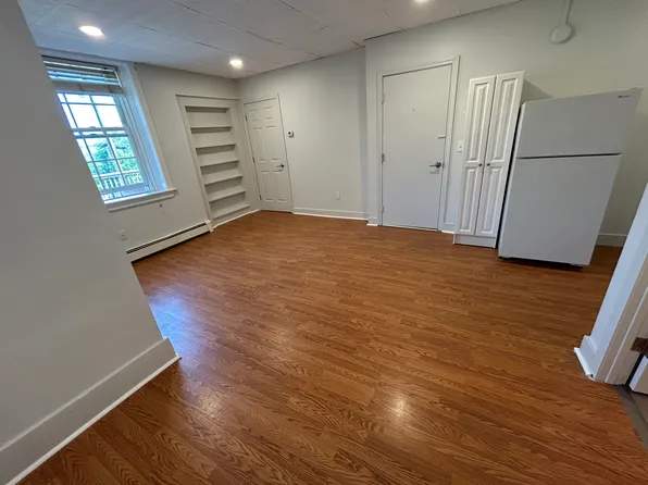 323 Water St APT 2, Gardiner, ME 04345