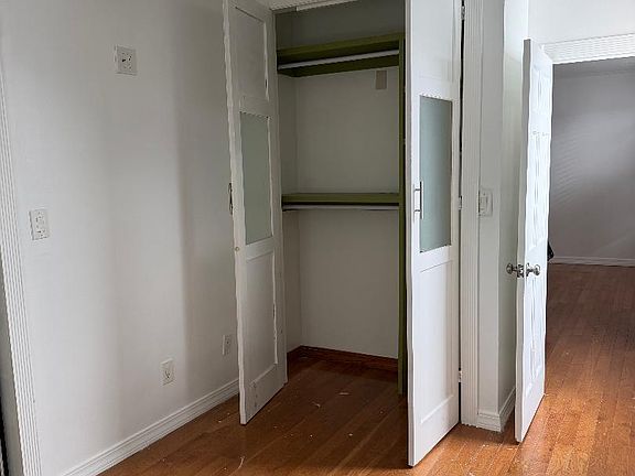 4th image of 8913 Avenue M