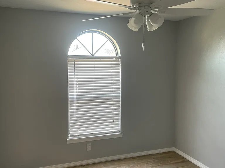 8425 Breezewood Dr — Photo 14