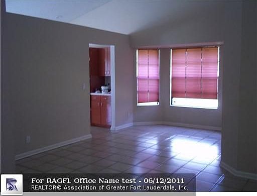 5th image of 606 NW 109th Ter