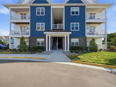 1732 Dromolin Dr #204, Virginia Beach, VA, 23456