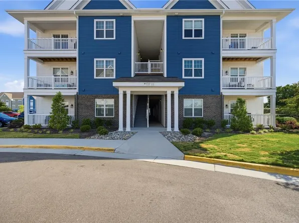 1732 Dromolin Dr #204, Virginia Beach, VA 23456