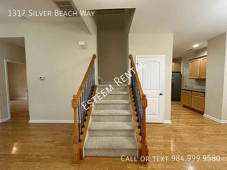 1317 Silver Beach Way — Photo 21