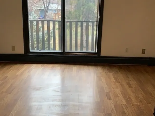 7182 72nd Ln N APT 221, Brooklyn Park, MN 55428