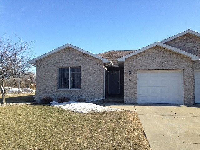1st image of 228 S McGuire Dr