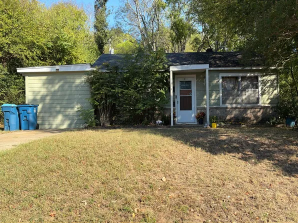1114 E North St, Benton, AR 72015