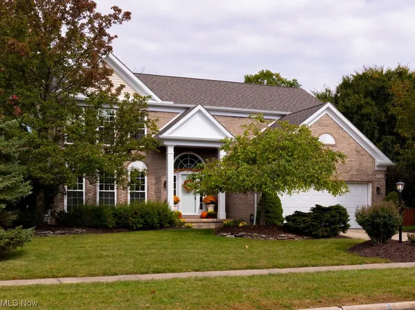 17824 Lyon Ln, Strongsville, OH 44149