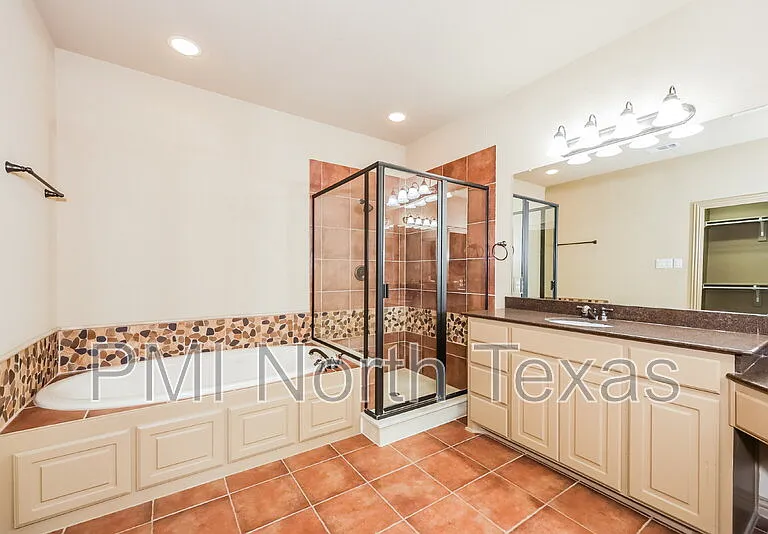 5379 Balmoral Dr — Photo 15
