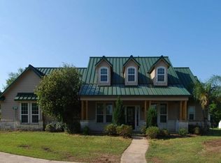 18923 Cammie St, Alvin, TX 77511