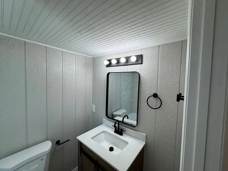 512 51st Avenue Dr W — Photo 9