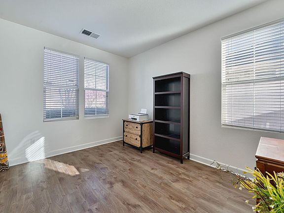 3rd image of 4116 Aragon Way