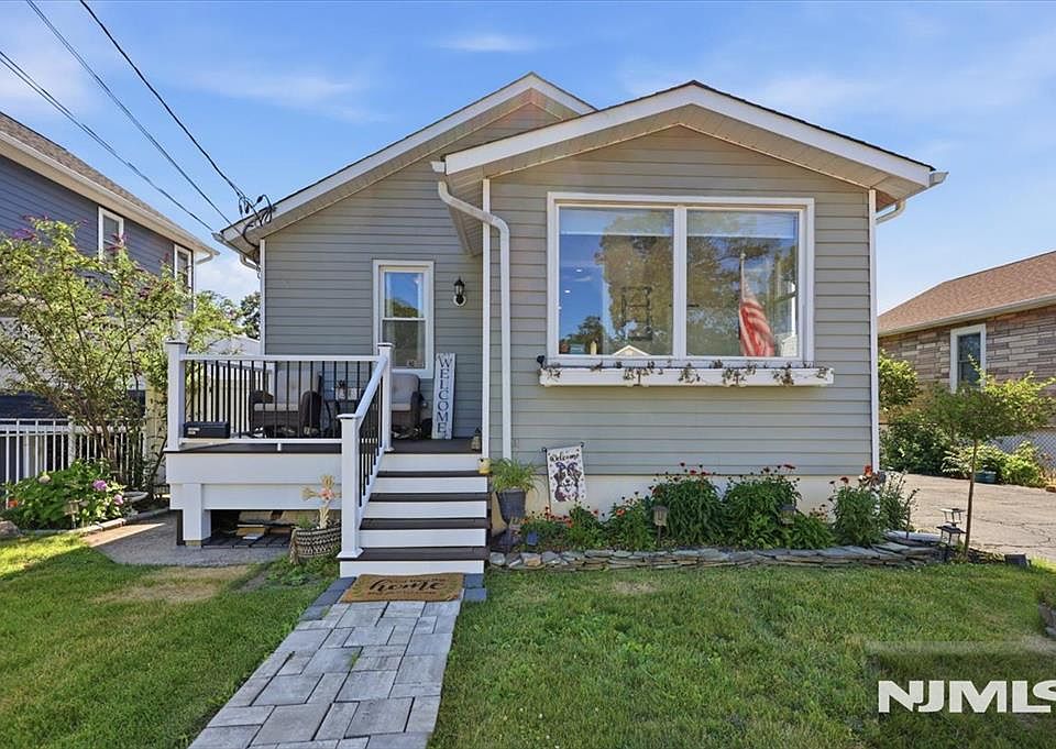 1st image of 66 7th Avenue