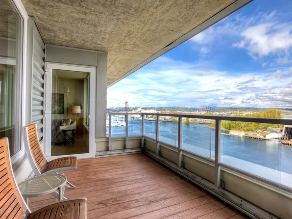 1515 Dock St #Penthouse 910, Tacoma, WA 98402