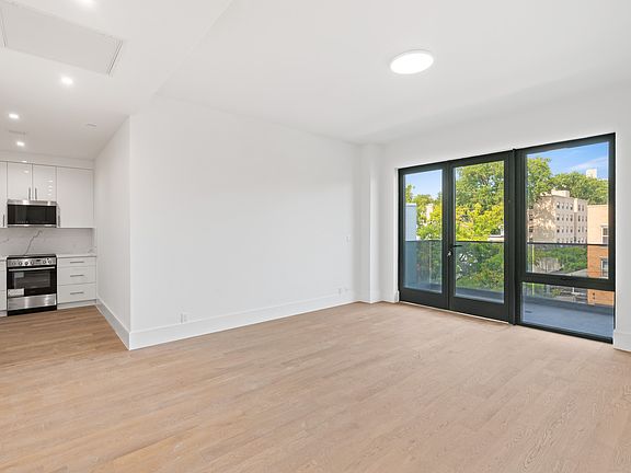 5th image of 14-27 28th Ave #307
