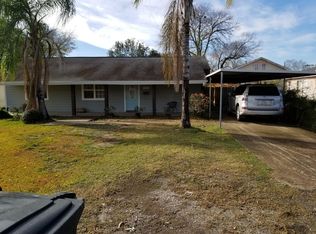 3849 Kenneth St, Groves, TX 77619