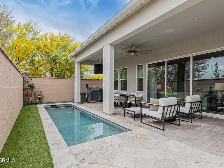 11479 N Luckenbach St — Photo 33