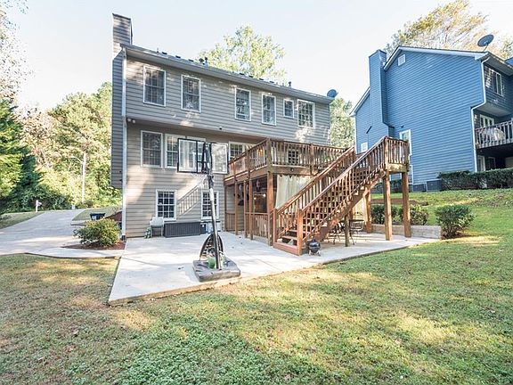 2nd image of 5007 Helga Ct NE