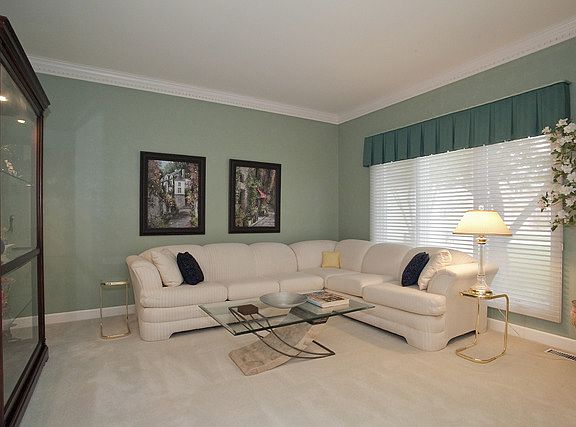 4th image of 1585 Whistler Ct