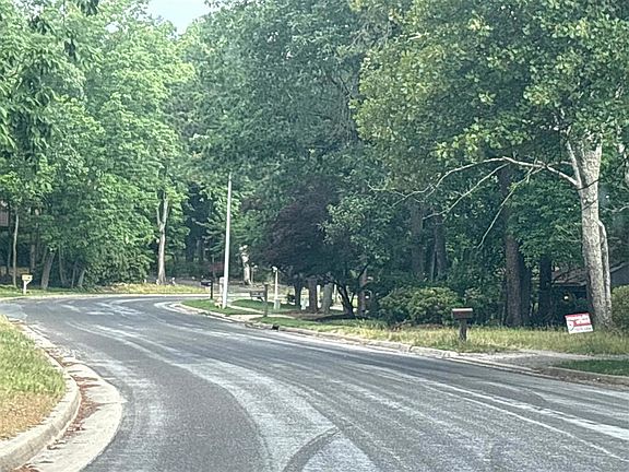 5th image of 45 Woodstone Dr