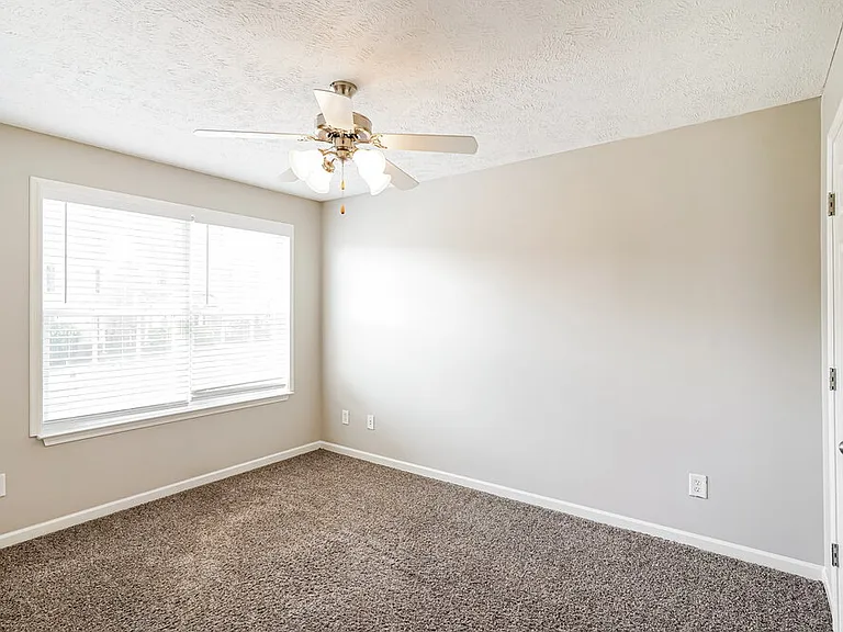 1416 Sprucedale Dr — Photo 13