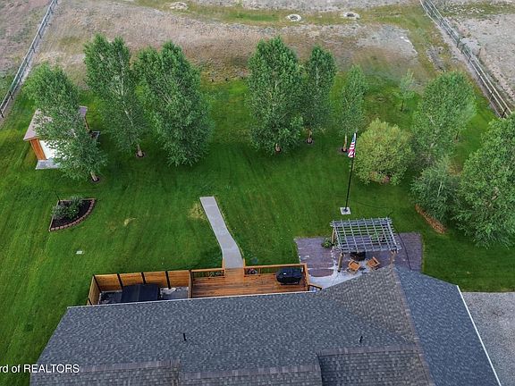 5th image of 10 E Flintlock Ln