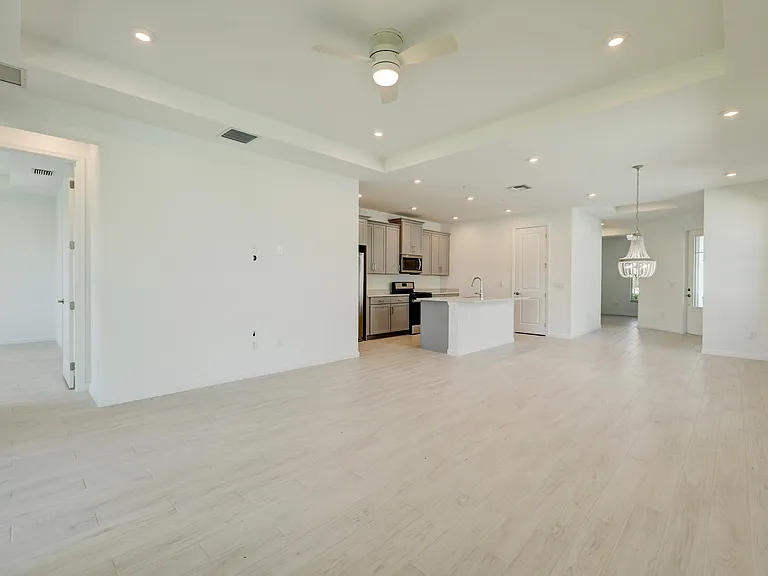 12712 SW Eleanor Dr — Photo 15