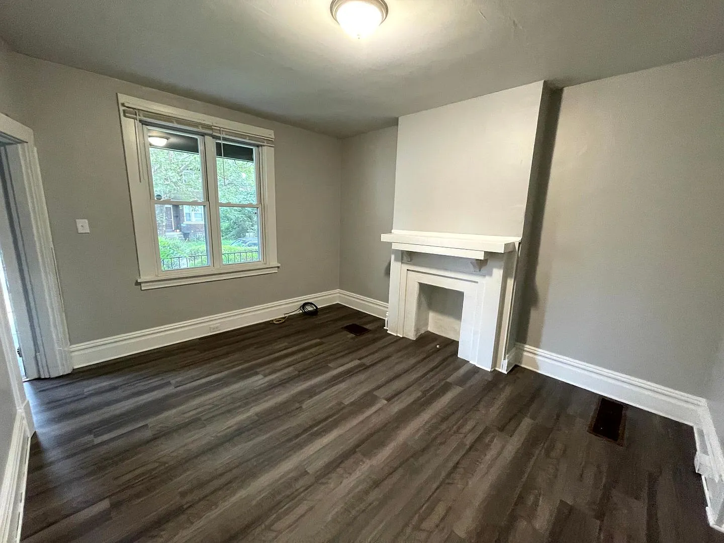Lovely two bedroom, 1 bathroom Townhome on Quiet Street — Photo 3