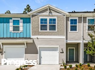 593 Cherry Ridge Dr, Orange Park, FL 32065