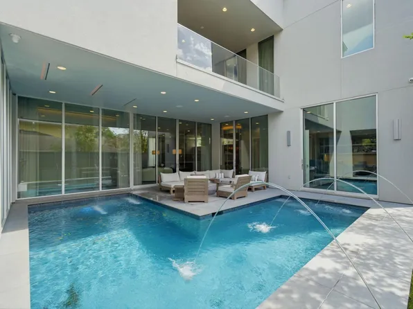 4211 Markham St, Houston, TX 77027