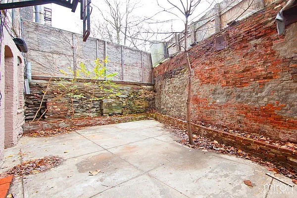 Rented by Miron Properties | media 29