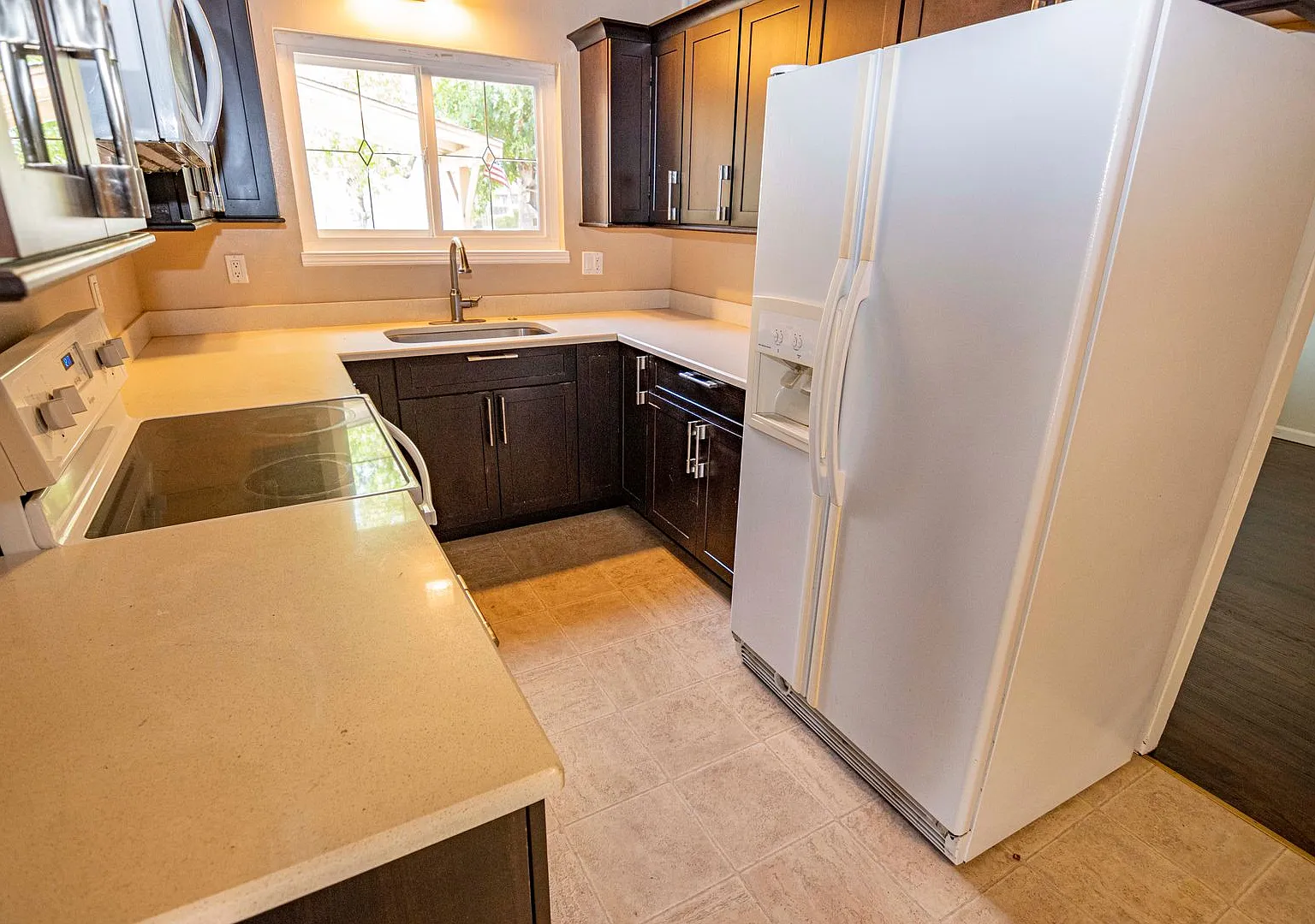 Perfectly located 3/2 Cambrian Park Home - 4384 Camden Ave San Jose — Photo 3