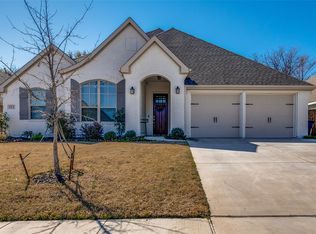 521 Inwood St, Benbrook, TX 76126
