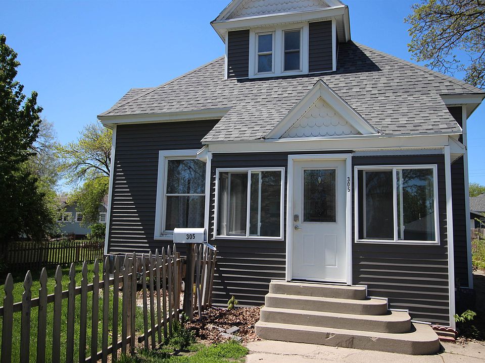 1st image of 305 N 10th St